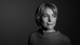 fotografie für eine testimonial kampagne , schwarz weiss portrait, fotografie im studio on location in berlin, fotograf fuer portraits frankfurt am main